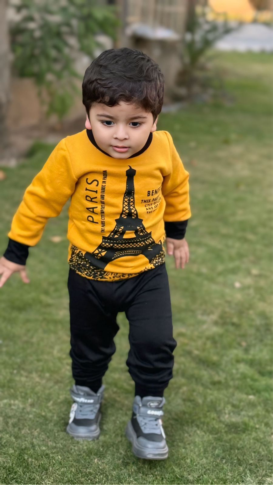 Fleece Fabric Yellow  Paris Printed Suit  ( Each )