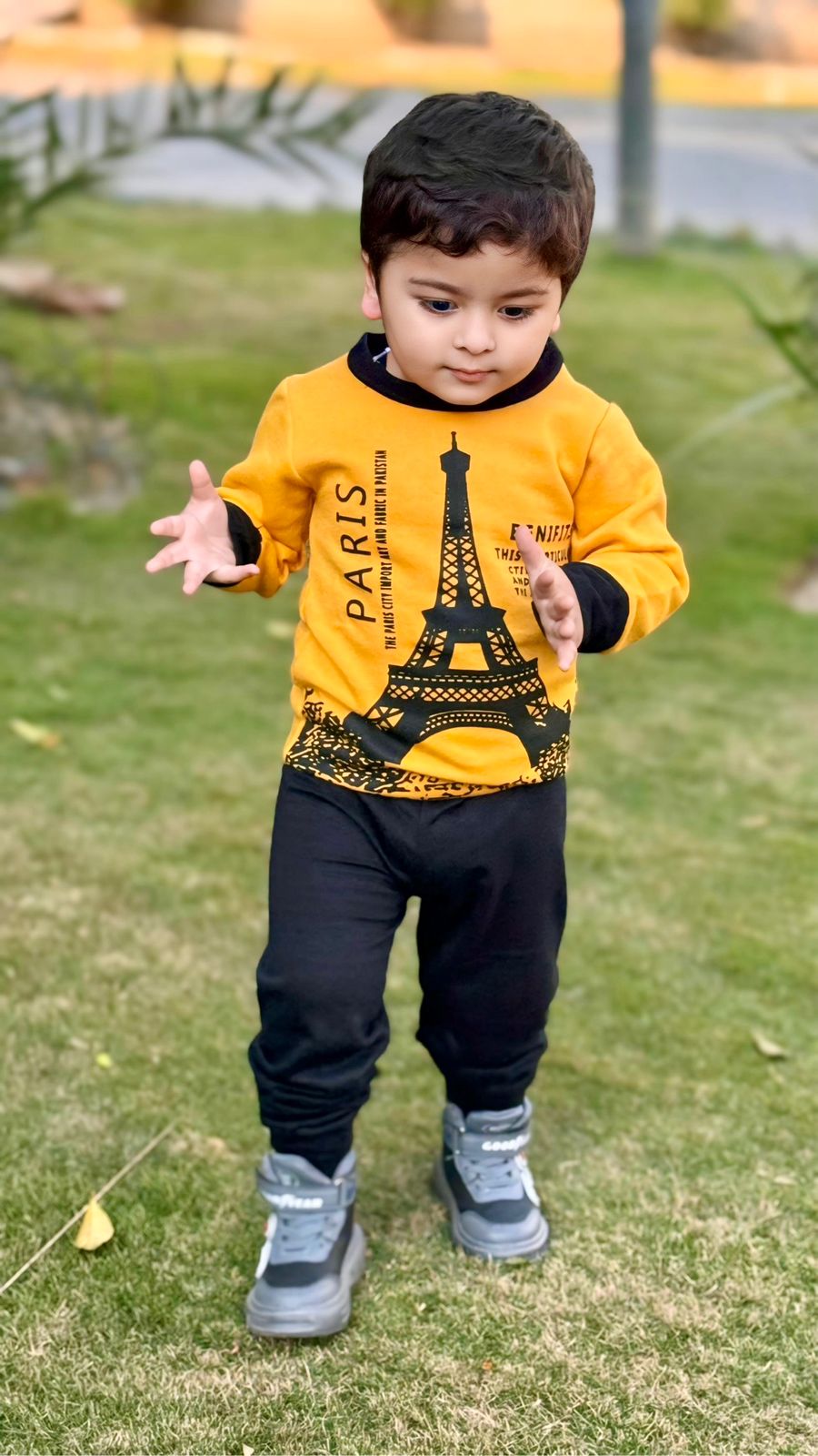 Fleece Fabric Yellow  Paris Printed Suit  ( Each )