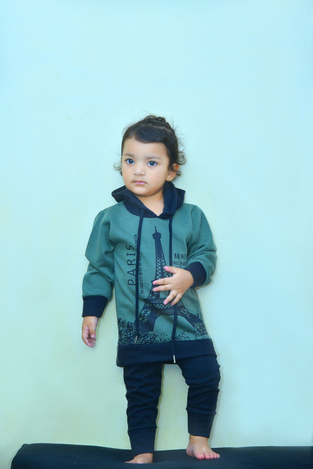 Fleece Fabric Green Paris  Printed Hoodie Suit  ( Each )
