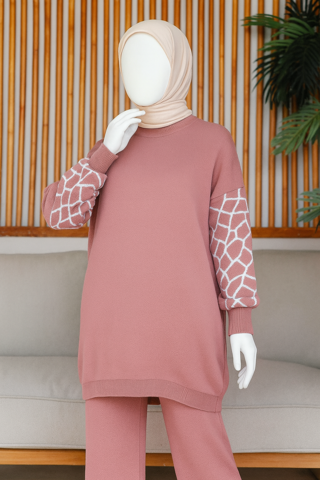 Winter Graffe Printed Long Sleeves 2 PC Co-Ord Set For Women